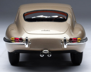 Jaguar_E-Type_1961_8